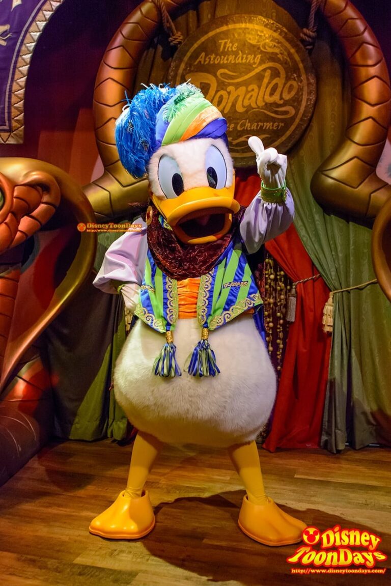 WDW マジックキングダム ニューファンタジーランド ピートズ・シリー・サイド・ショー ドナルドダック