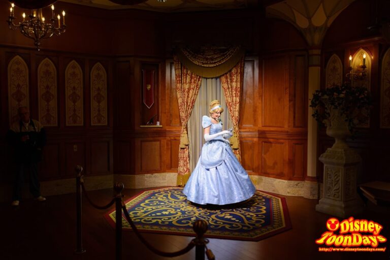 WDW マジックキングダム ファンタジーランド プリンセス・フェアリーテイル・ホール シンデレラ