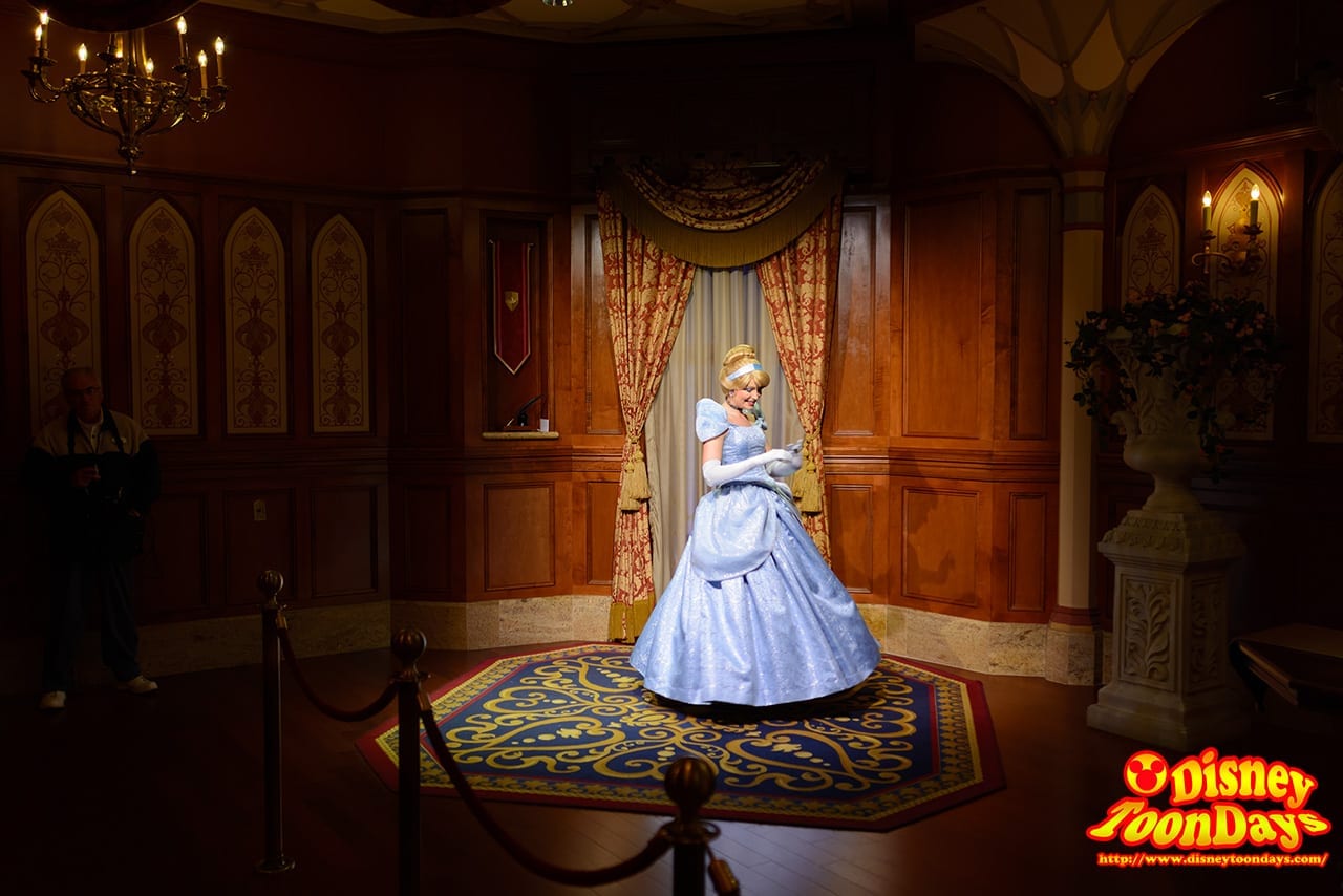 WDW マジックキングダム ファンタジーランド プリンセス・フェアリーテイル・ホール シンデレラ