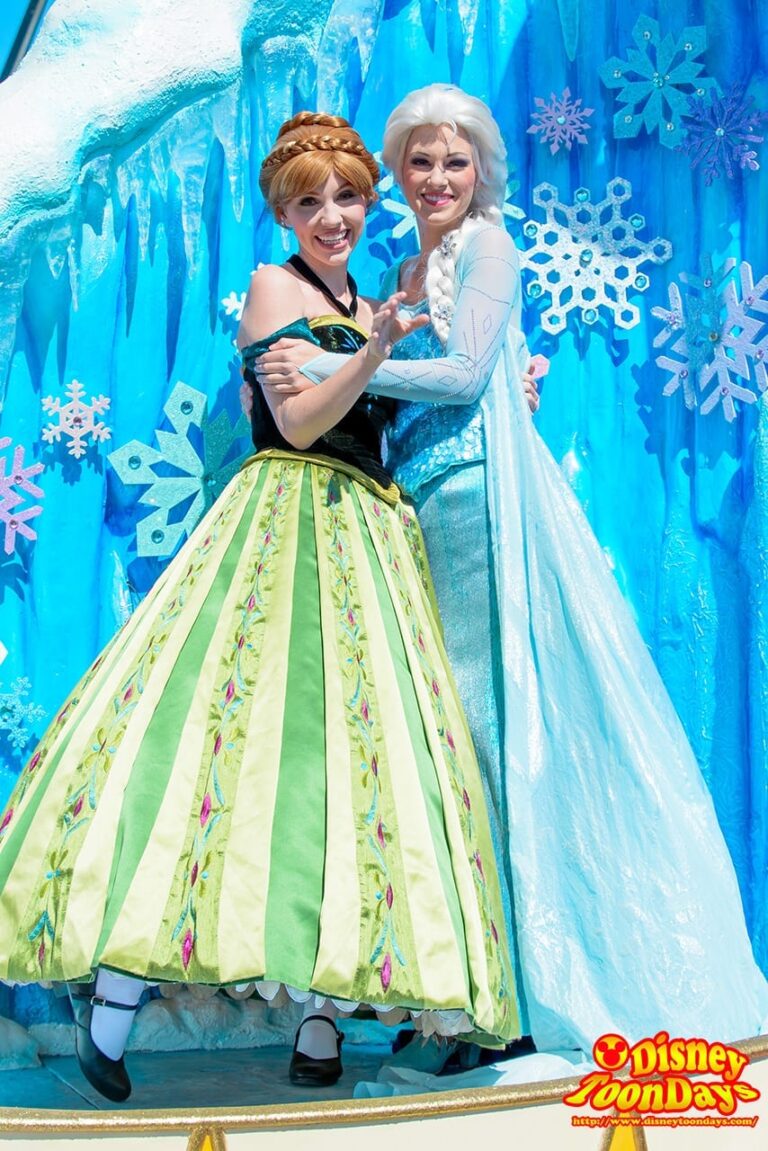 WDW マジックキングダム フェスティバル・オブ・ファンタジー・パレード アナ エルサ
