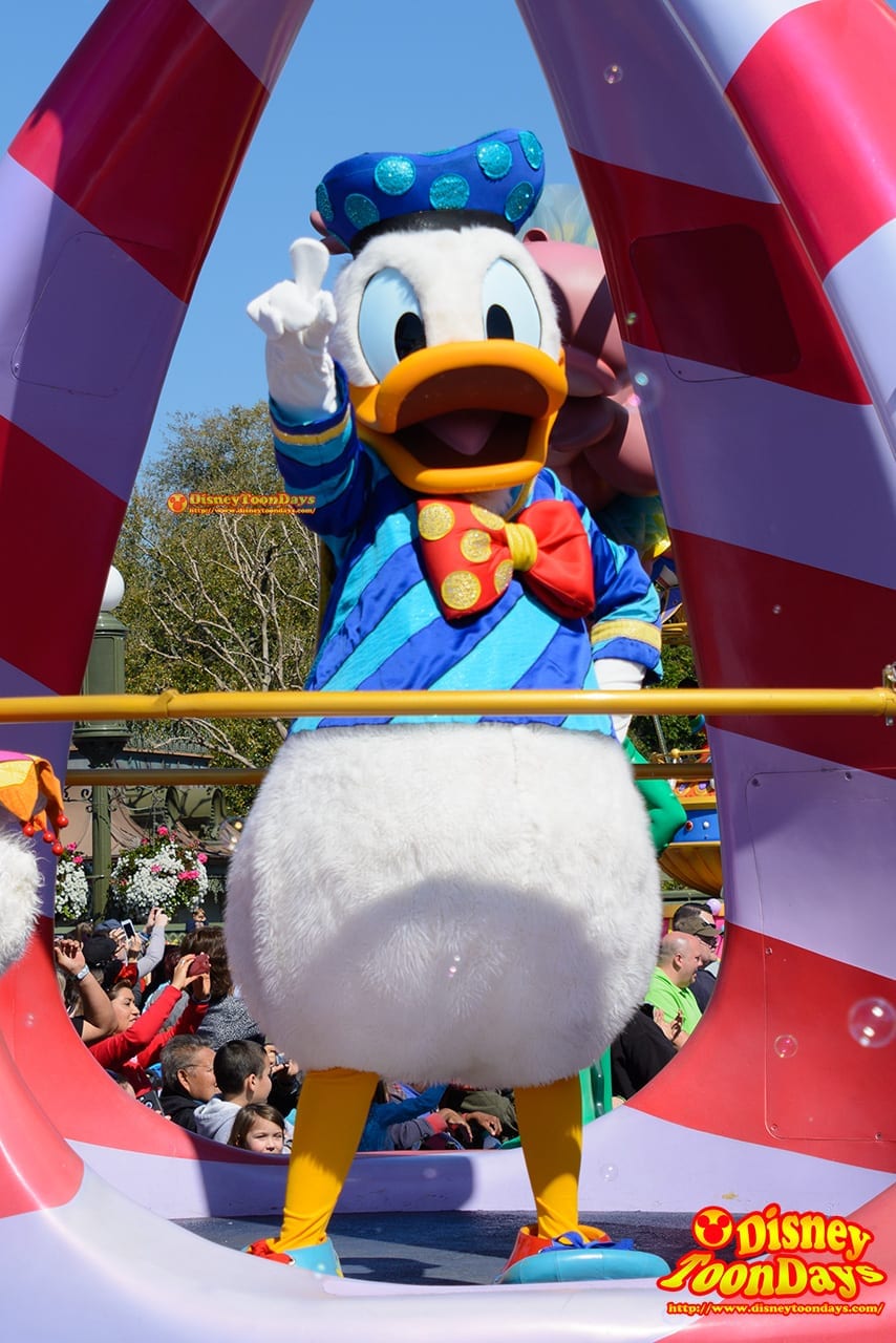 WDW マジックキングダム フェスティバル・オブ・ファンタジー・パレード ドナルドダック