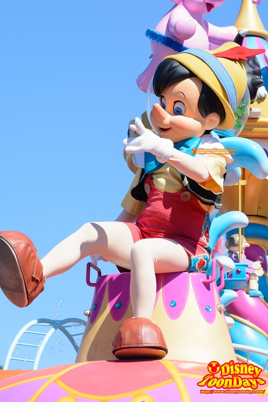 WDW マジックキングダム フェスティバル・オブ・ファンタジー・パレード ピノキオ