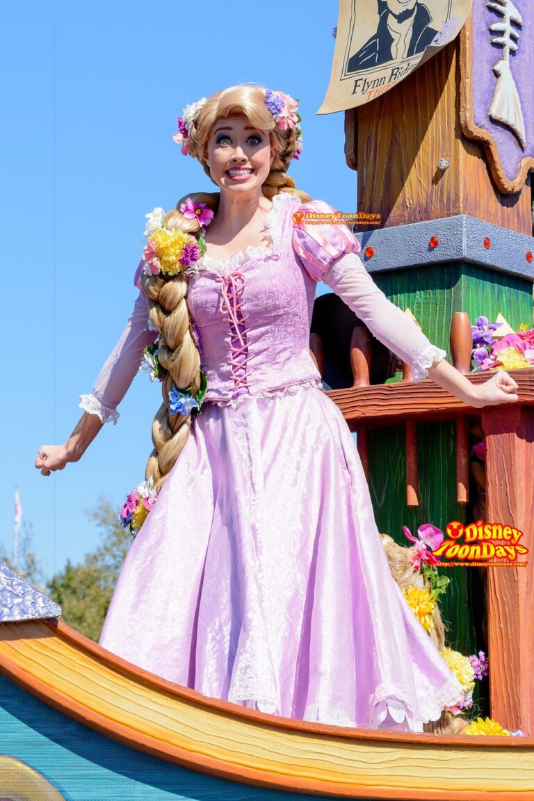 WDW マジックキングダム フェスティバル・オブ・ファンタジー・パレード ラプンツェル