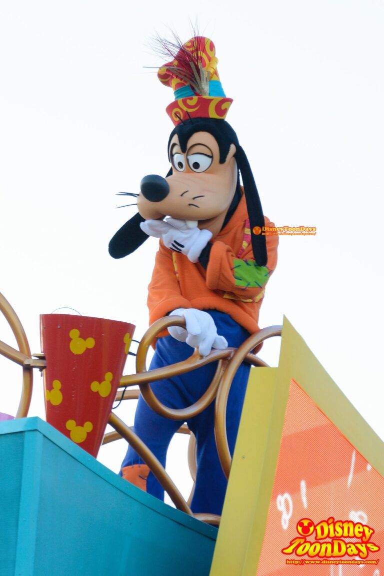 WDW マジックキングダム ムーブ・イット・シェイク・イット・ダンス・アンド・プレイ・イット グーフィー