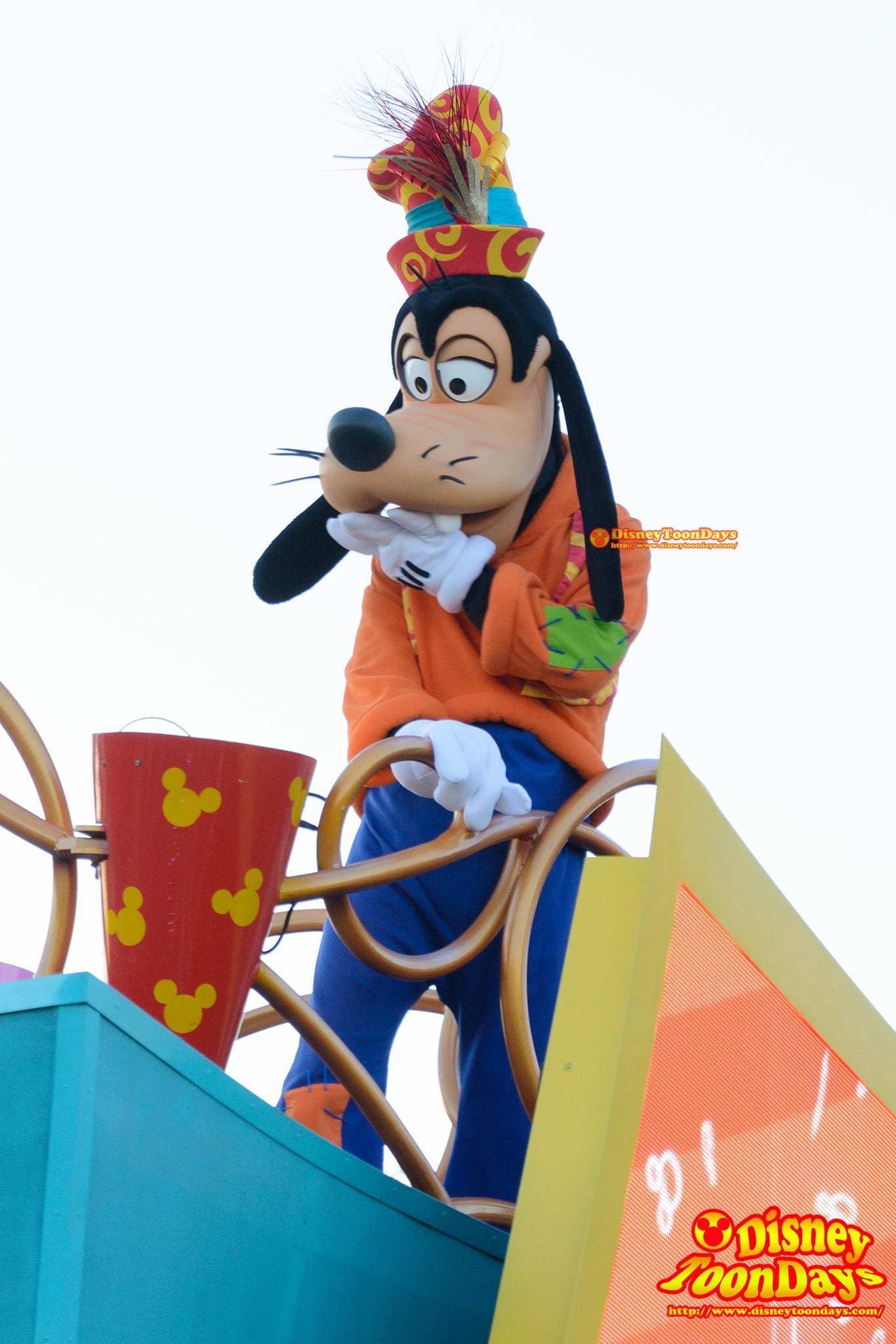 WDW マジックキングダム ムーブ・イット・シェイク・イット・ダンス・アンド・プレイ・イット グーフィー