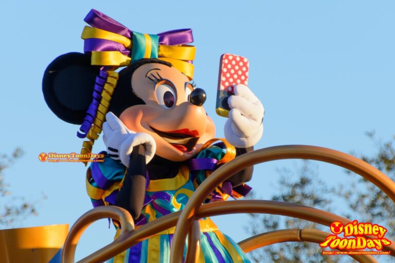 WDW マジックキングダム ムーブ・イット・シェイク・イット・ダンス・アンド・プレイ・イット ミニーマウス