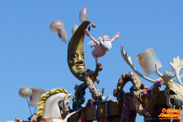 WDW マジックキングダム フェスティバル・オブ・ファンタジー・パレード ショーティー