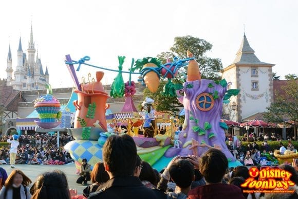 東京ディズニーランドの ディズニー イースター16 パレード ヒッピティ ホッピティ スプリングタイム の停止場所 ポジガイド ディズニー ブログ Toondays