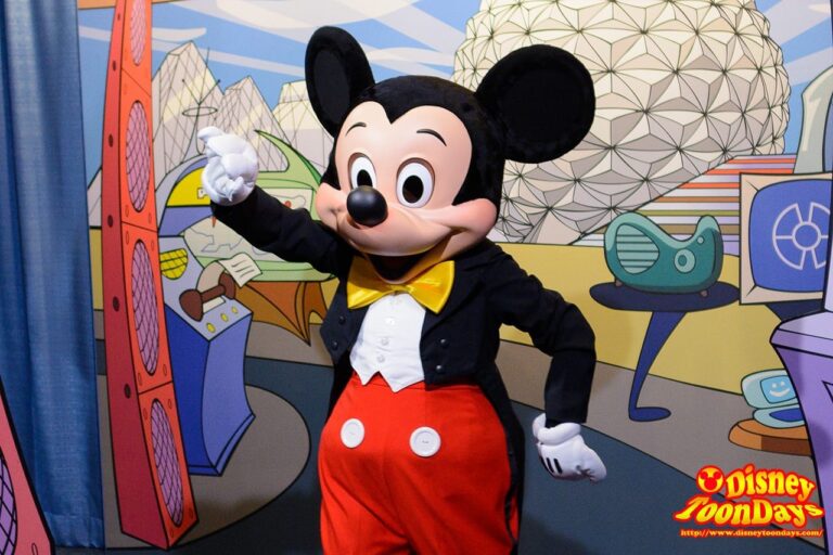 WDW エプコット　キャラクタースポット グリーティング ミッキーマウス