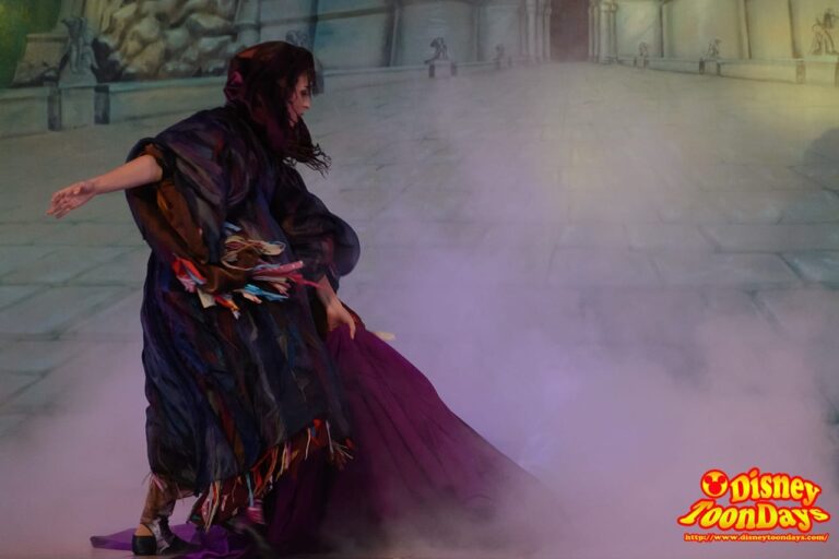 WDW ディズニーハリウッドスタジオ サンセットブルーバード ビューティー・アンド・ビースト・ライブ・オン・ステージ 魔女