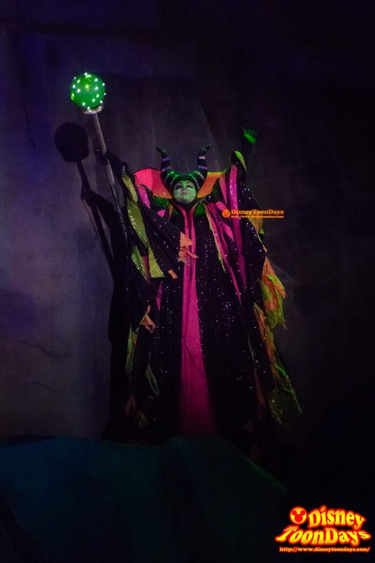 WDW ディズニーハリウッドスタジオ ハリウッドブルーバード ファンタズミック! マレフィセント