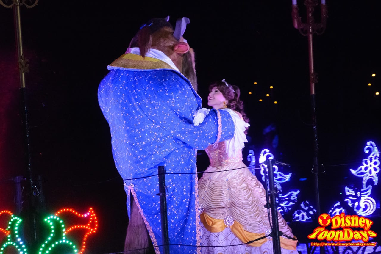 WDW ディズニーハリウッドスタジオ ハリウッドブルーバード ファンタズミック！ 野獣 ベル