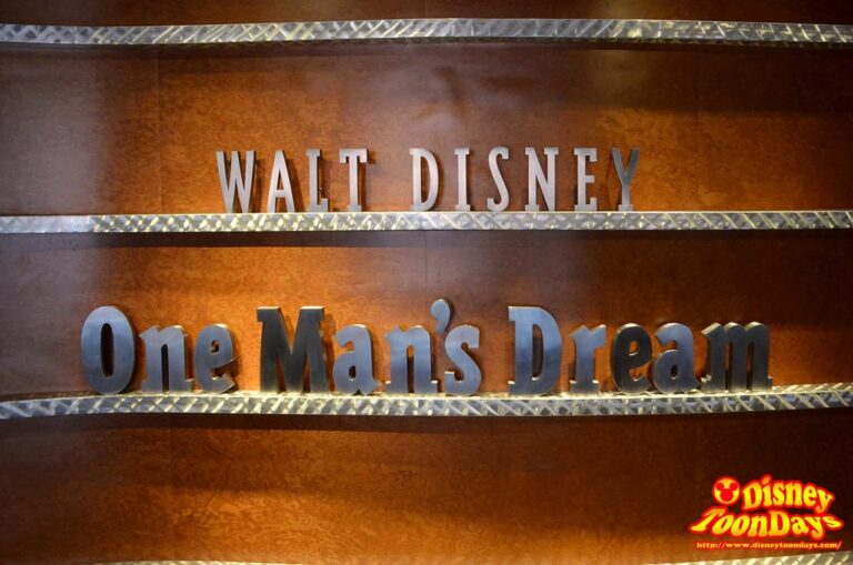 WDW ディズニーハリウッドスタジオ ミッキーアベニュー ウォルト・ディズニー・ワン・マンズ・ドリーム ロゴ