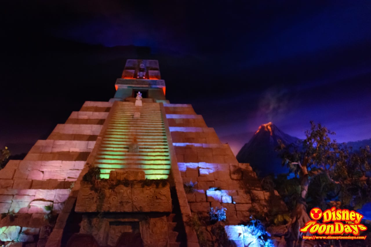 WDW ワールドショーケース メキシコ館 グラン・フィエスタ・ツアー・スターリング・ザ・スリー・カバレロ (3)