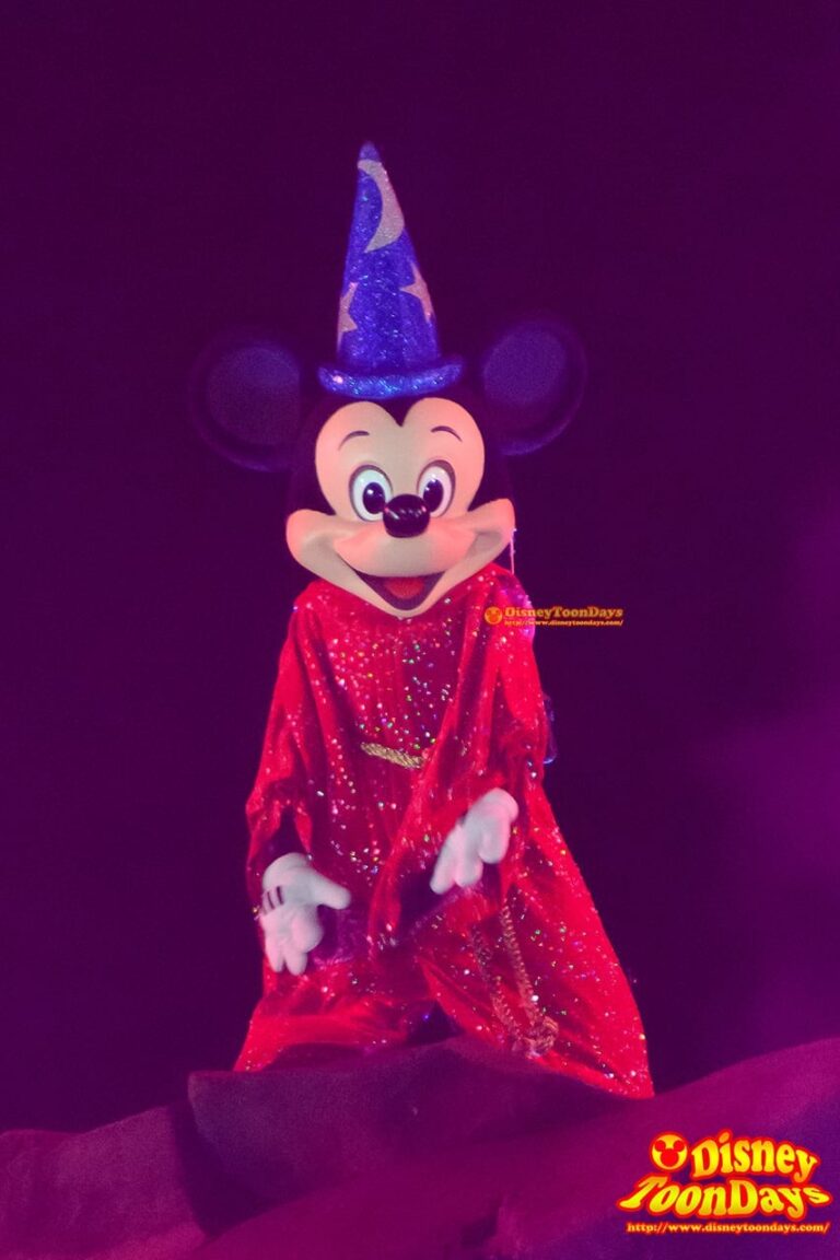 ディズニーハリウッドスタジオのファンタズミック！豪華なステージと