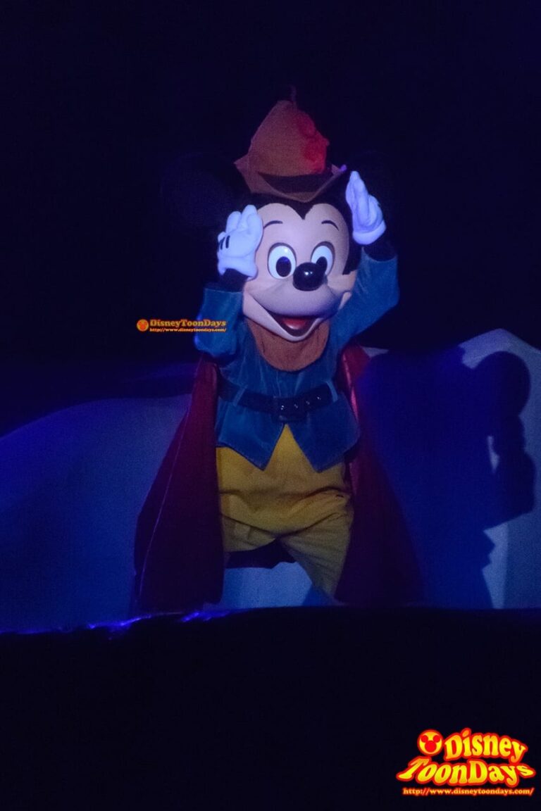 ディズニーハリウッドスタジオのファンタズミック！豪華なステージと