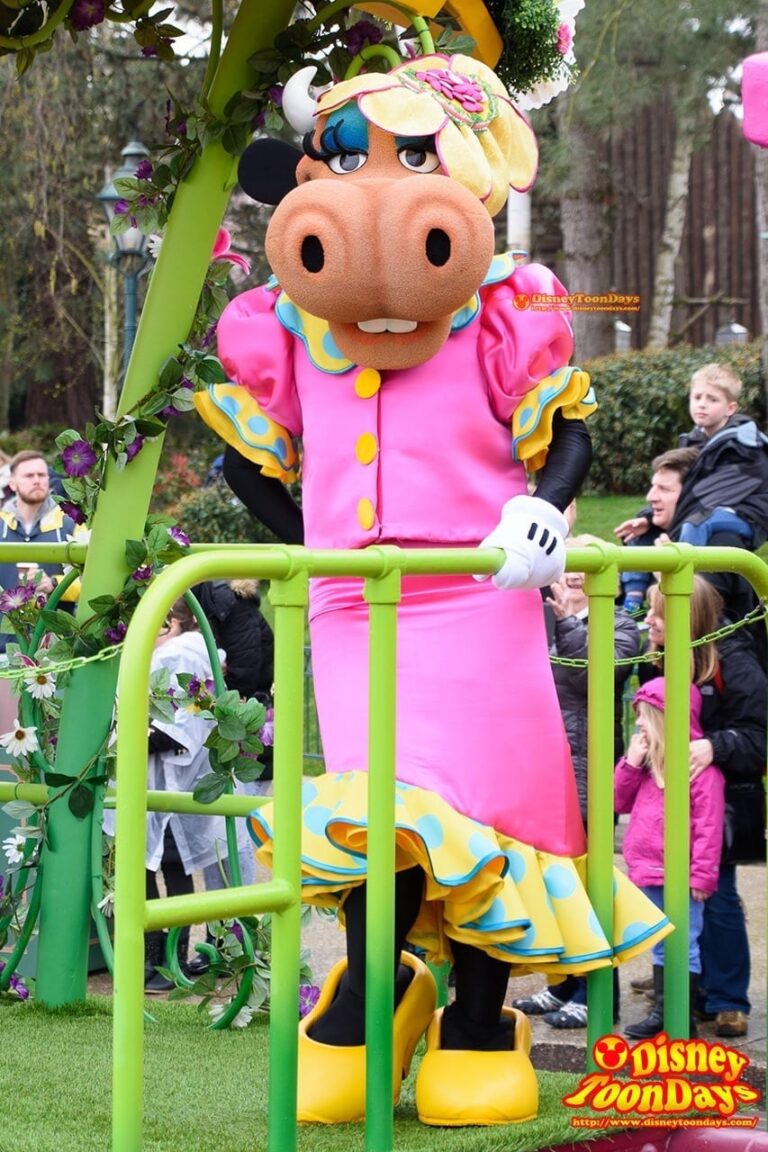 DLP スウィング・イントゥ・スプリング 2016 ミニーズ・リトル・スプリング・トレイン クララベル・カウ DLP スウィング・イントゥ・スプリング 2016 ミニーズ・リトル・スプリング・トレイン クララベル・カウ