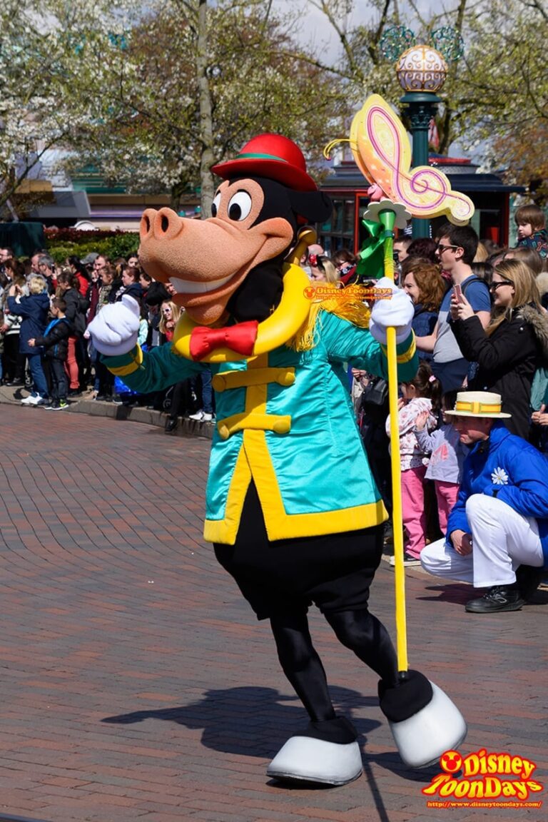 DLP スウィング・イントゥ・スプリング 2016 グーフィーズ・ガーデン・パーティー ホーレス・ホースカラー