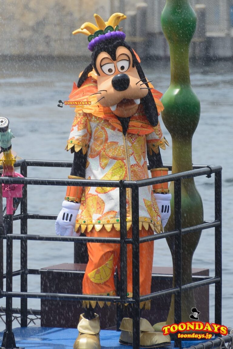 TDS ディズニーサマーフェスティバル 2016 ミニーのトロピカルスプラッシュ　グーフィー