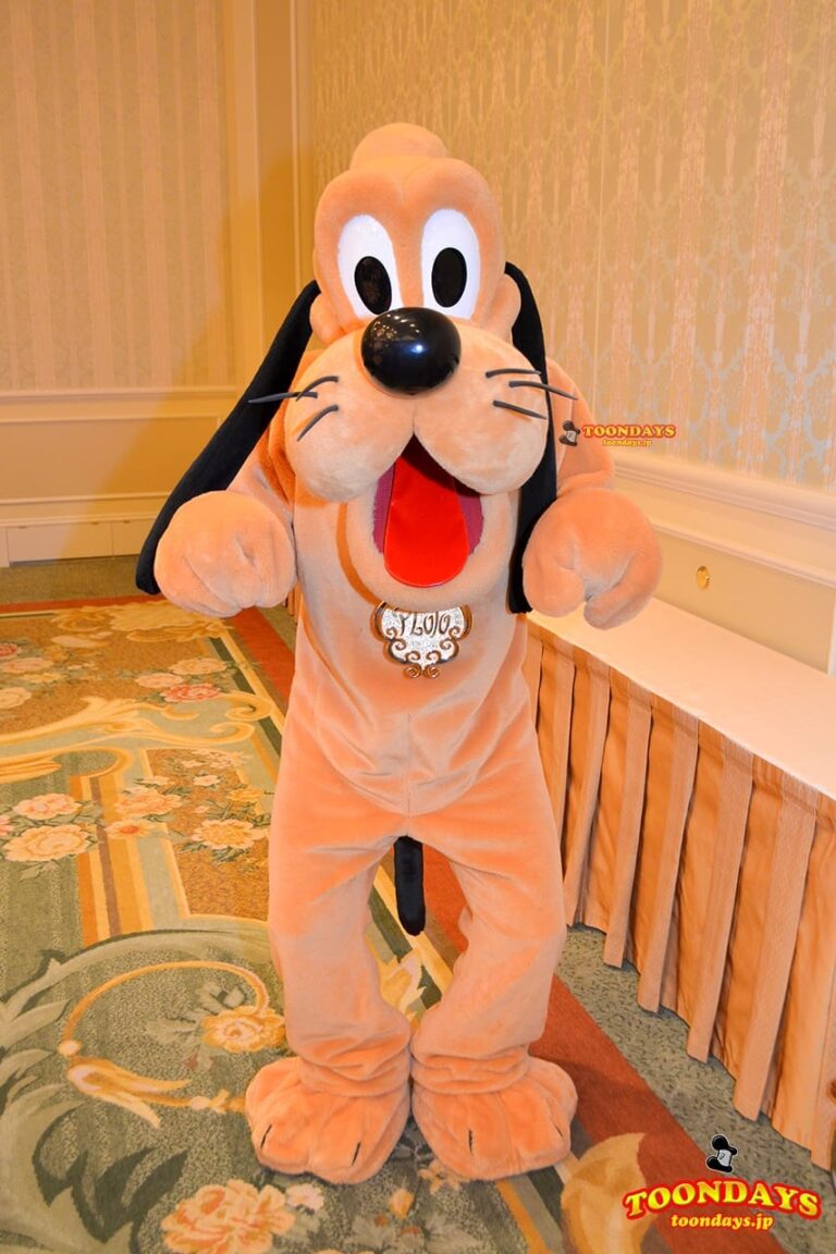 ディズニーランドホテル グリーティング プルート
