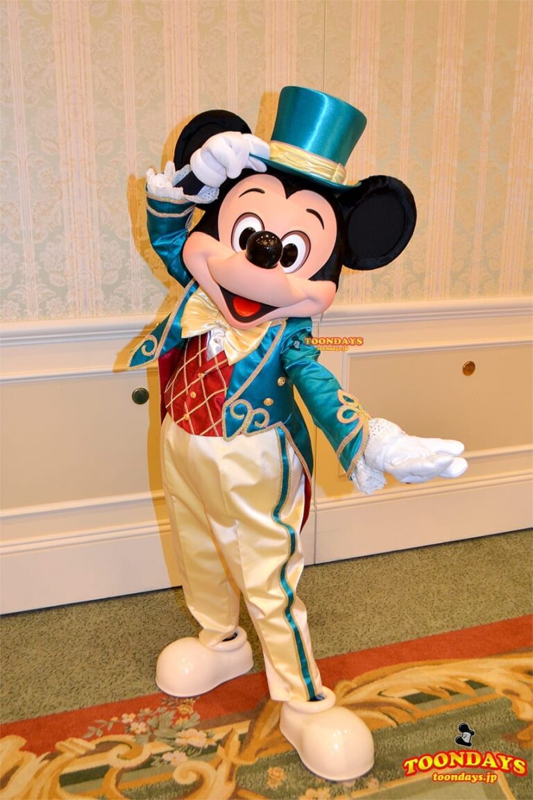 ディズニーランドホテルでグリーティングできるミッキーマウス