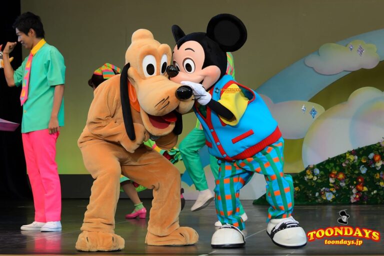 TDL トゥモローランド ショーベース パークファンパーティー ミッキー＆ヒズ・パルズ～タイム・オフ プルート ミッキーマウス