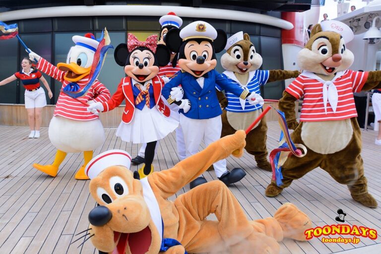 DCL ディズニー・ワンダー号 デックステージ アドベンチャーズ・アウェイ フィナーレ