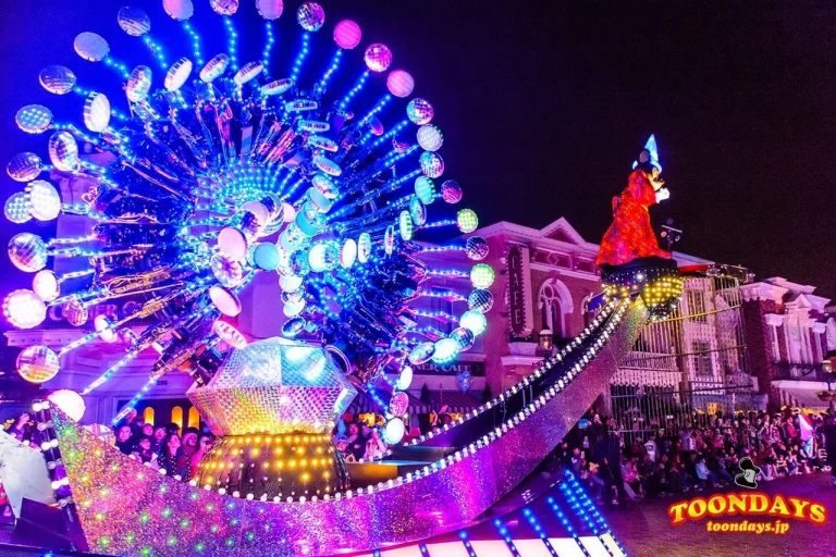 カリフォルニア版”ディズニー・ペイント・ザ・ナイト”がレギュラーとして終了！ホリデーシーズン限定での公演へ
