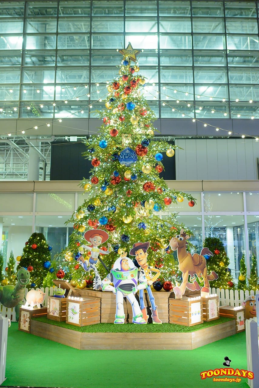 徹底場所紹介 トイ ストーリー クリスマスツリーがたまプラーザテラスに登場 イベント ディズニー クリスタル マジック ディズニー ブログ Toondays