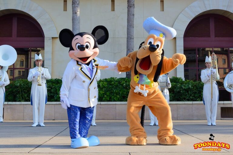 TDS ディズニーシー・プラザ ウェルカム・グリーティング　ミッキーマウス プルート