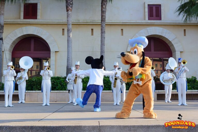 TDS ディズニーシー・プラザ ウェルカム・グリーティング　ミッキーマウス プルート