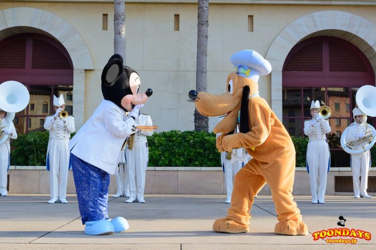 TDS ディズニーシー・プラザ ウェルカム・グリーティング　ミッキーマウス プルート