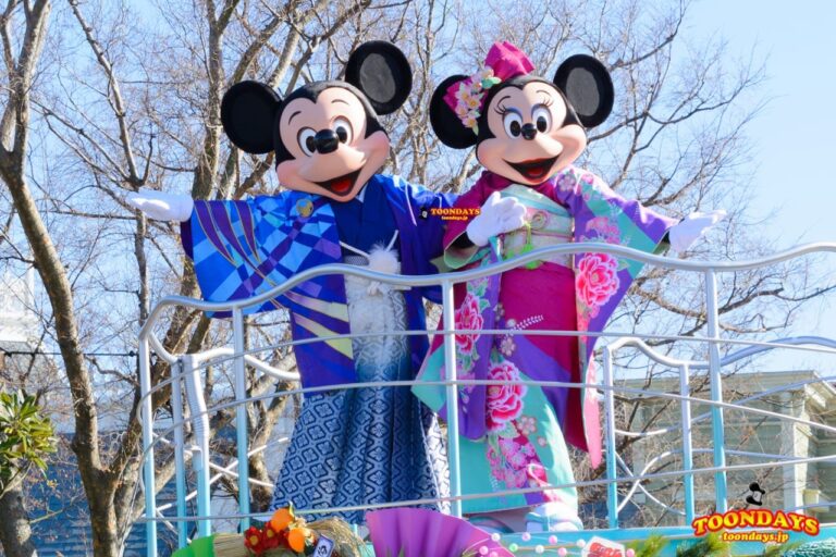 2016年『ニューイヤーズグリーティング』のミッキーマウス