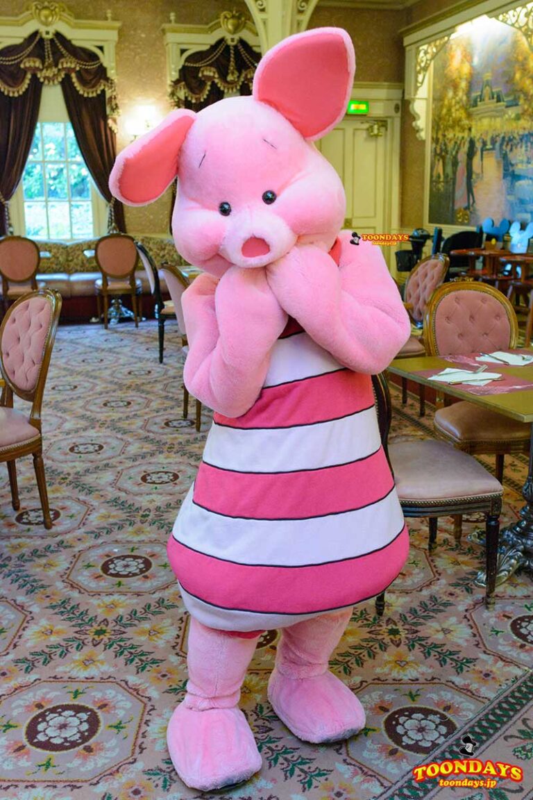 DLP プラザガーデンレストラン キャラクターブレックファスト グリーティング ピグレット
