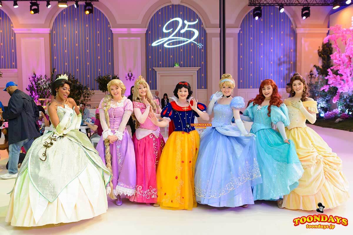 DLP 25周年　グリーティング ティアナ ラプンツェル オーロラ姫 白雪姫 シンデレラ アリエル ベル
