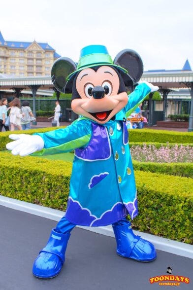 雨の日エントランスグリーティングのミッキーマウス