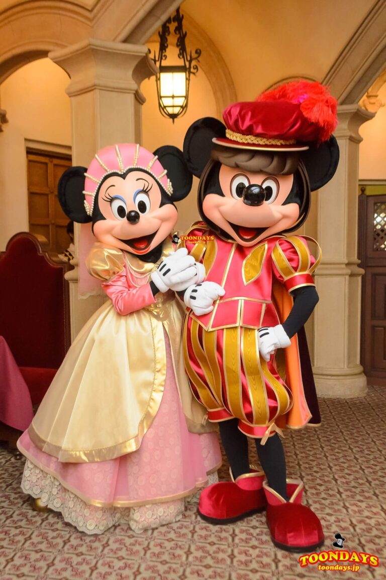 マゼランズでキャラクターグリーティングとランチを楽しむ 2DAYS