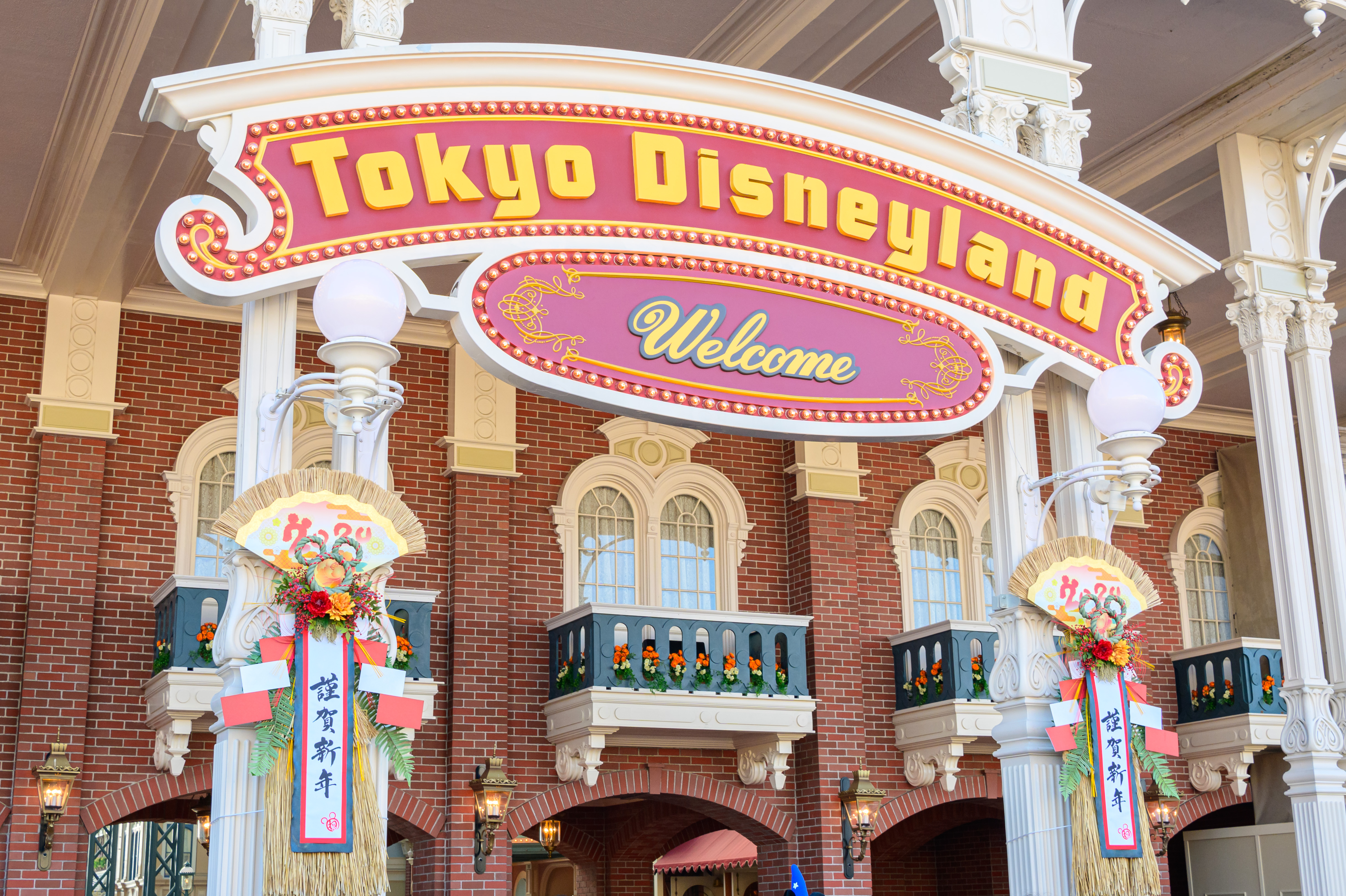 ディズニーランドのお正月イベント2019のデコレーション