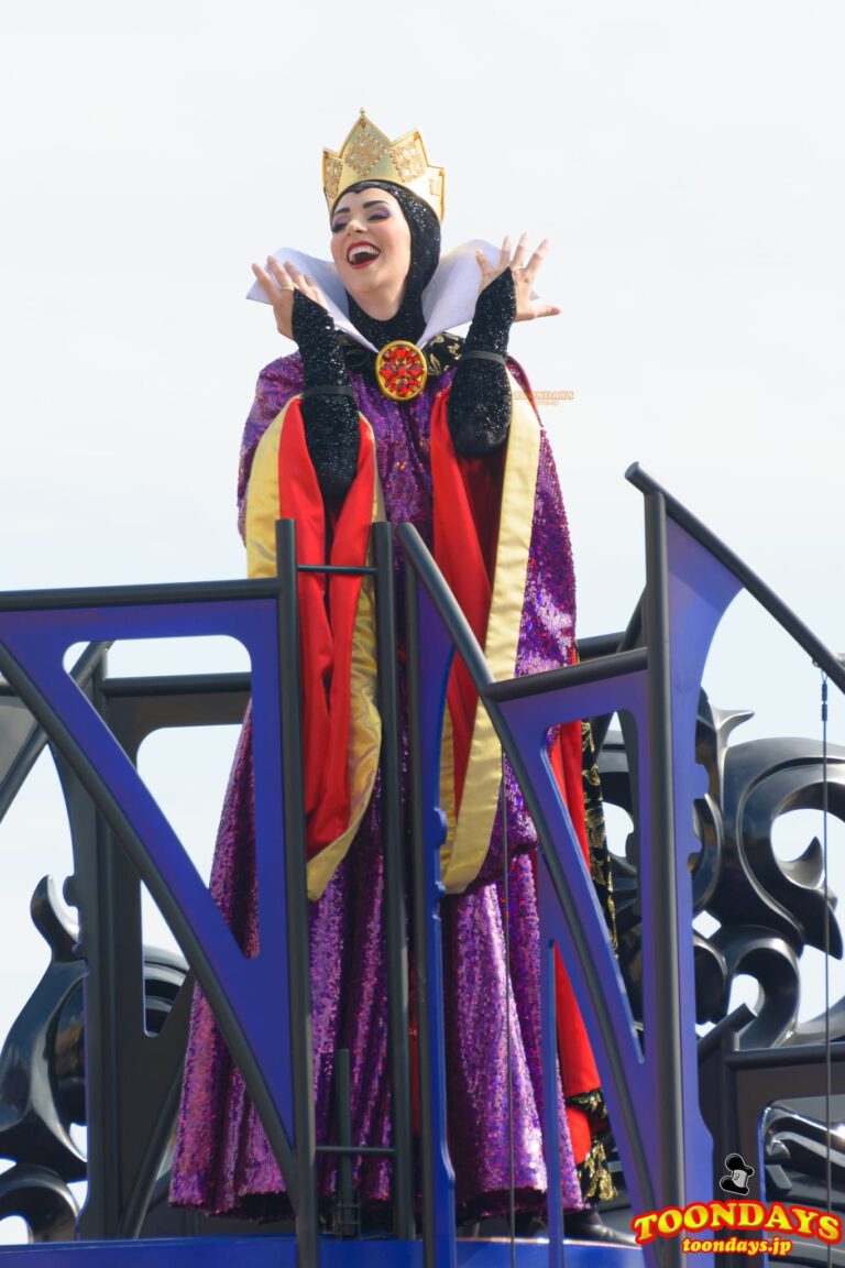 ウィックド・クイーン(女王)／ウィックド・ウィッチ(魔女)の誕生日（スクリーンデビュー日）は？