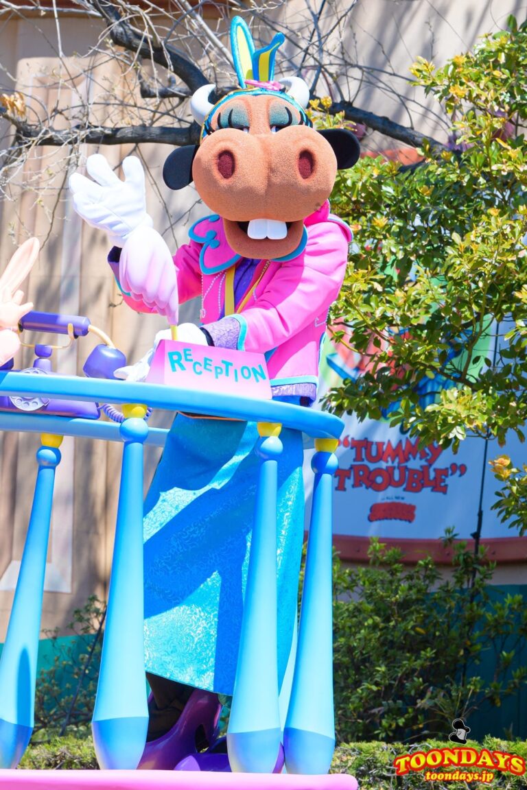 うさたま大脱走！のクララベル・カウ