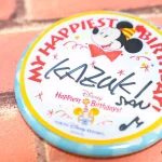 誕生日シールを缶バッジ