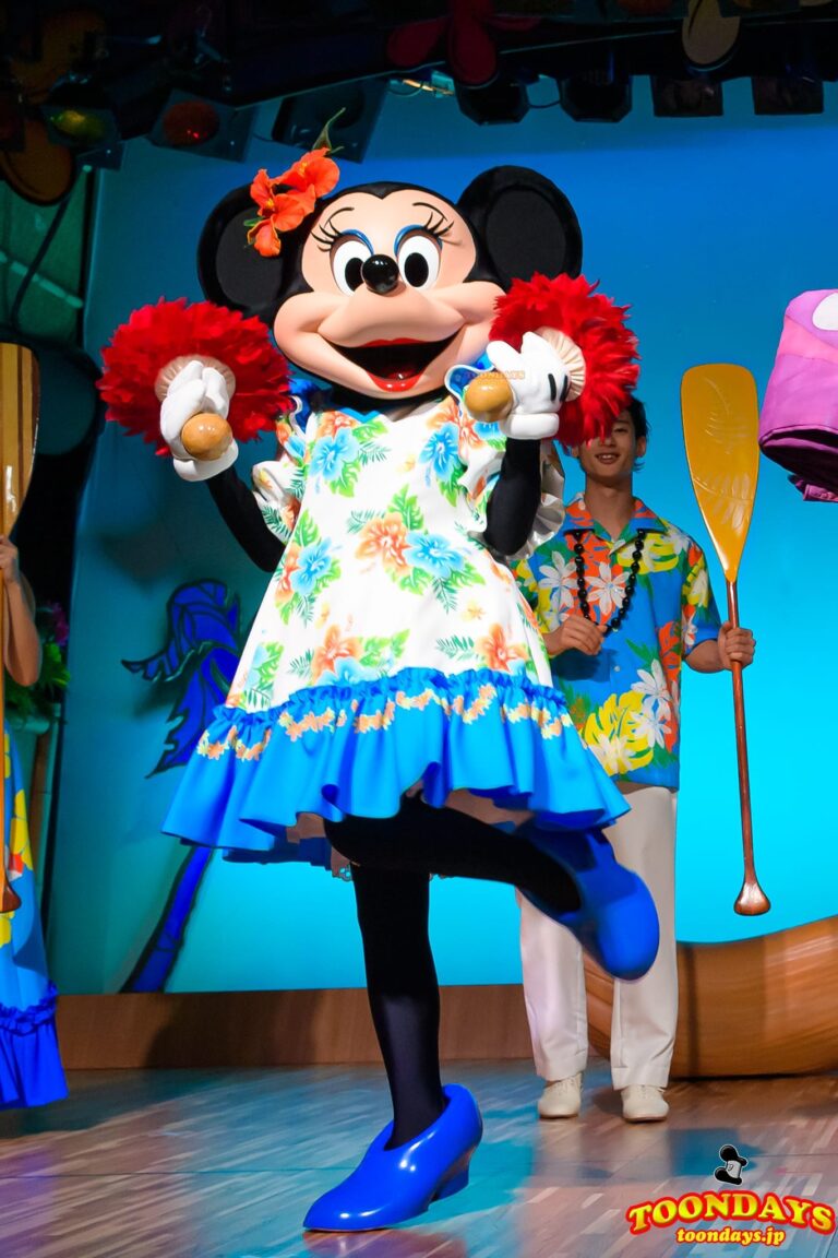 ミッキーのレインボー・ルアウ