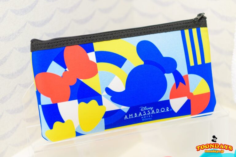 ドナルドダックルーム限定のポーチ