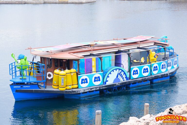 ピクサー・パルズ・スチーマーの『モンスターズ・インク』バージ