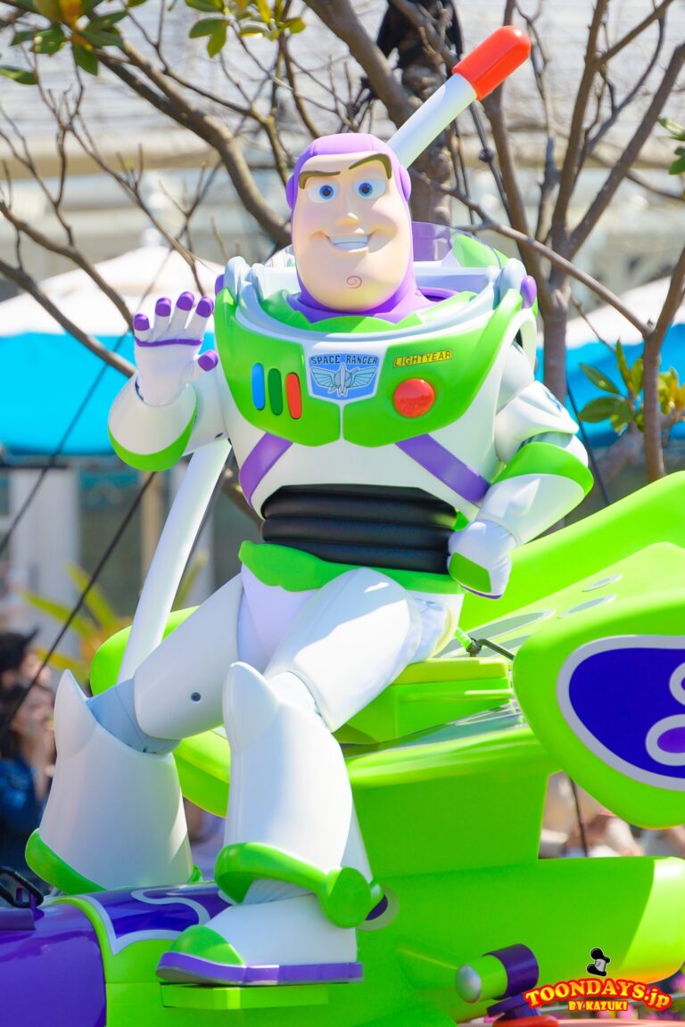 ディズニー・ハーモニー・イン・カラーのバズ・ライトイヤー