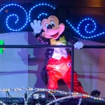 ファンタズミック！に登場する燕尾服のミッキーマウス