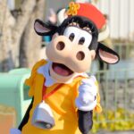 クララベル・カウ：クラシックアニメーションの牛キャラクター