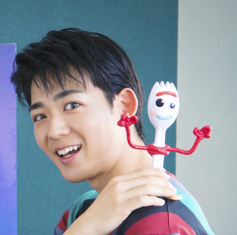 フォーキーの声優の竜星涼