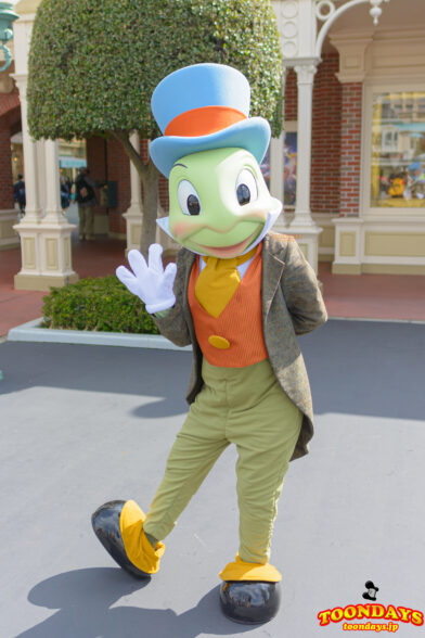 スパークリング・ジュビリー・セレブレーションに登場するジミニークリケット