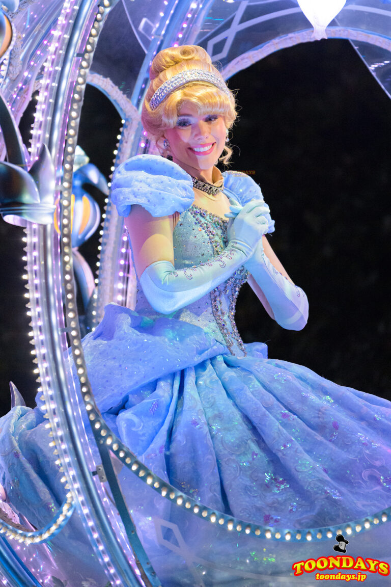 東京ディズニーランド・エレクトリカルパレード・ドリームライツのシンデレラ